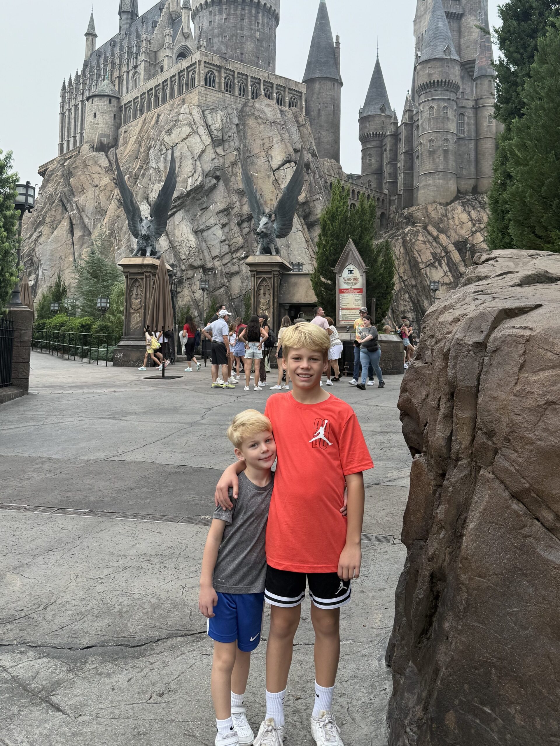 Children in front of the Hogwarts Castle in Universal's Islands of Adventure 